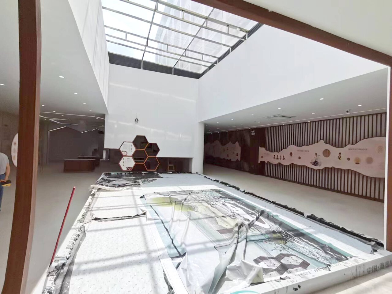 1744122981718719.jpg 6cfc116253af878f9a9f2471244dc87f.jpg